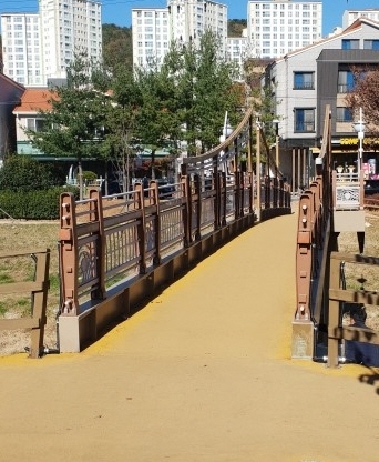 김해 유적공원 다리